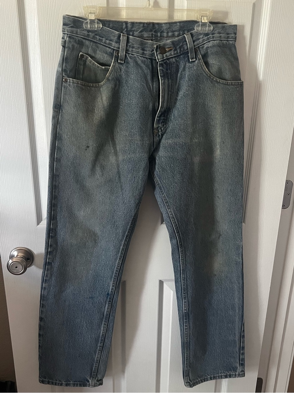 Wrangler Classic Fit Men's Blue Denim Jeans